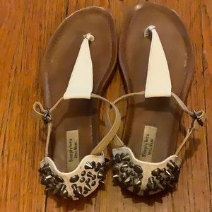 White With Gray Spikes, Sandals, Size:7(VERA WANG)